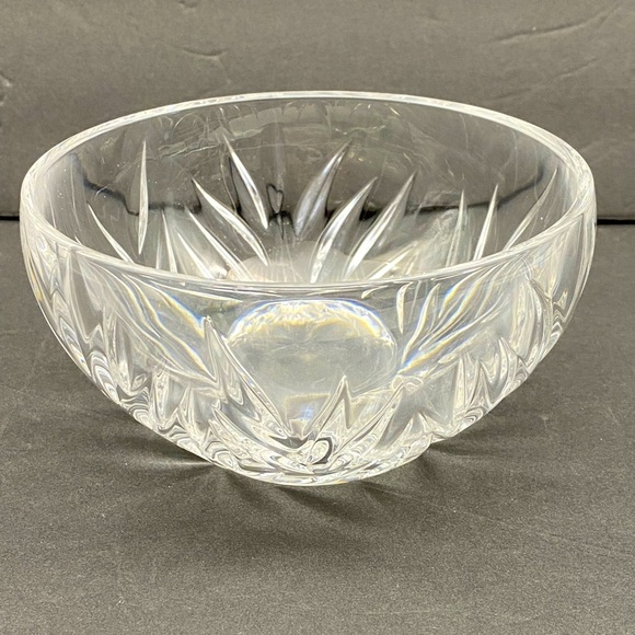 Vintage Cut Crystal Bowl Clear 5 3/4” W Smooth Edges Heavy 1 Lb 14 oz Fern Candy - Picture 1 of 11